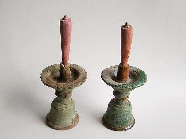 Pair of candlesticks with candles – (1983-13)